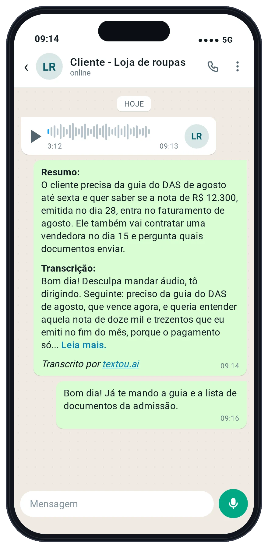 Exemplo de conversa no WhatsApp: logo abaixo do áudio de 3 minutos de um cliente chegam o resumo e a transcrição, com o pedido da guia do DAS e uma dúvida sobre nota fiscal.